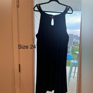 Beautiful black sleeveless dress!